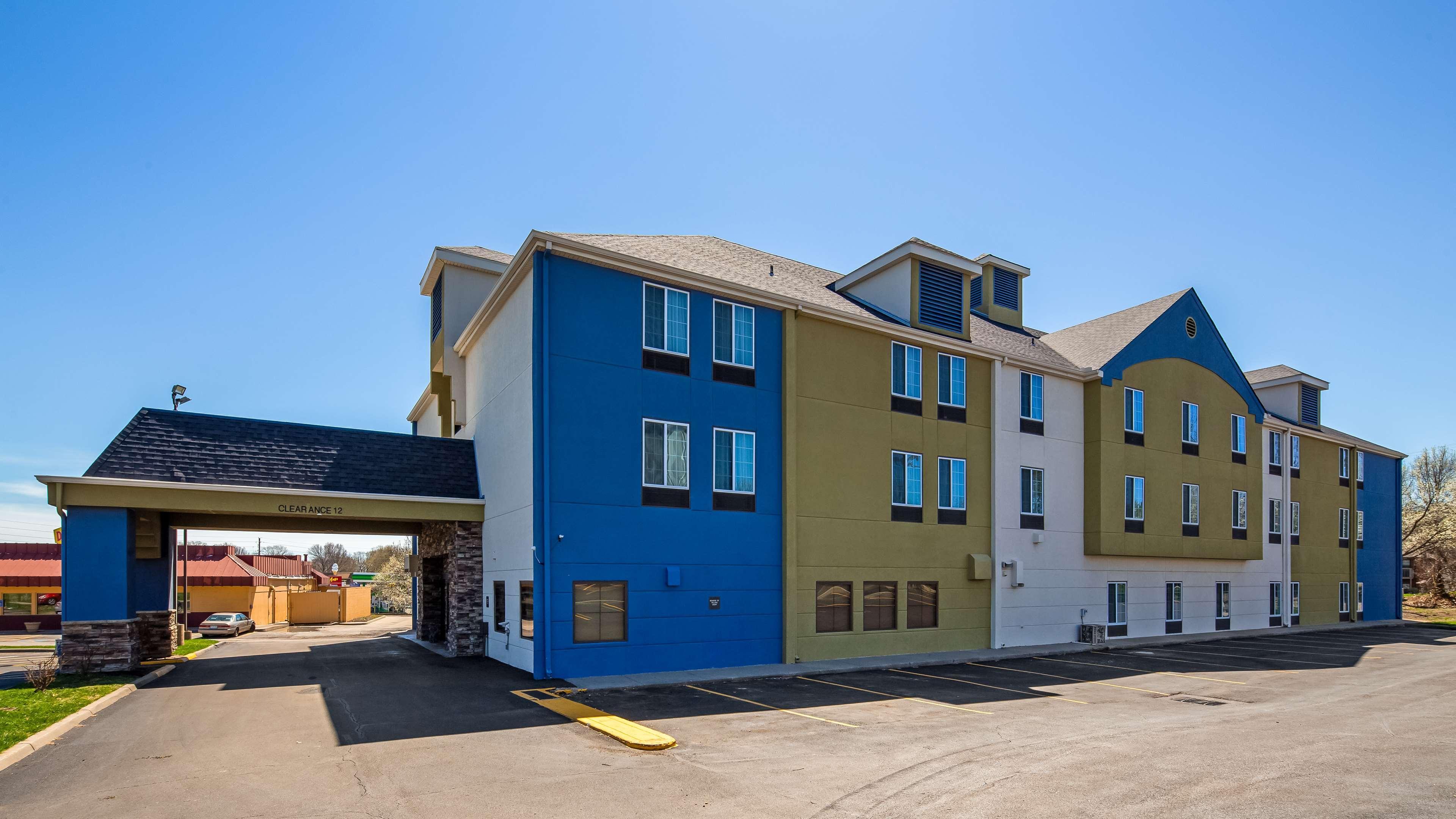 Surestay Plus Hotel By Best Western Blue Springs Buitenkant foto