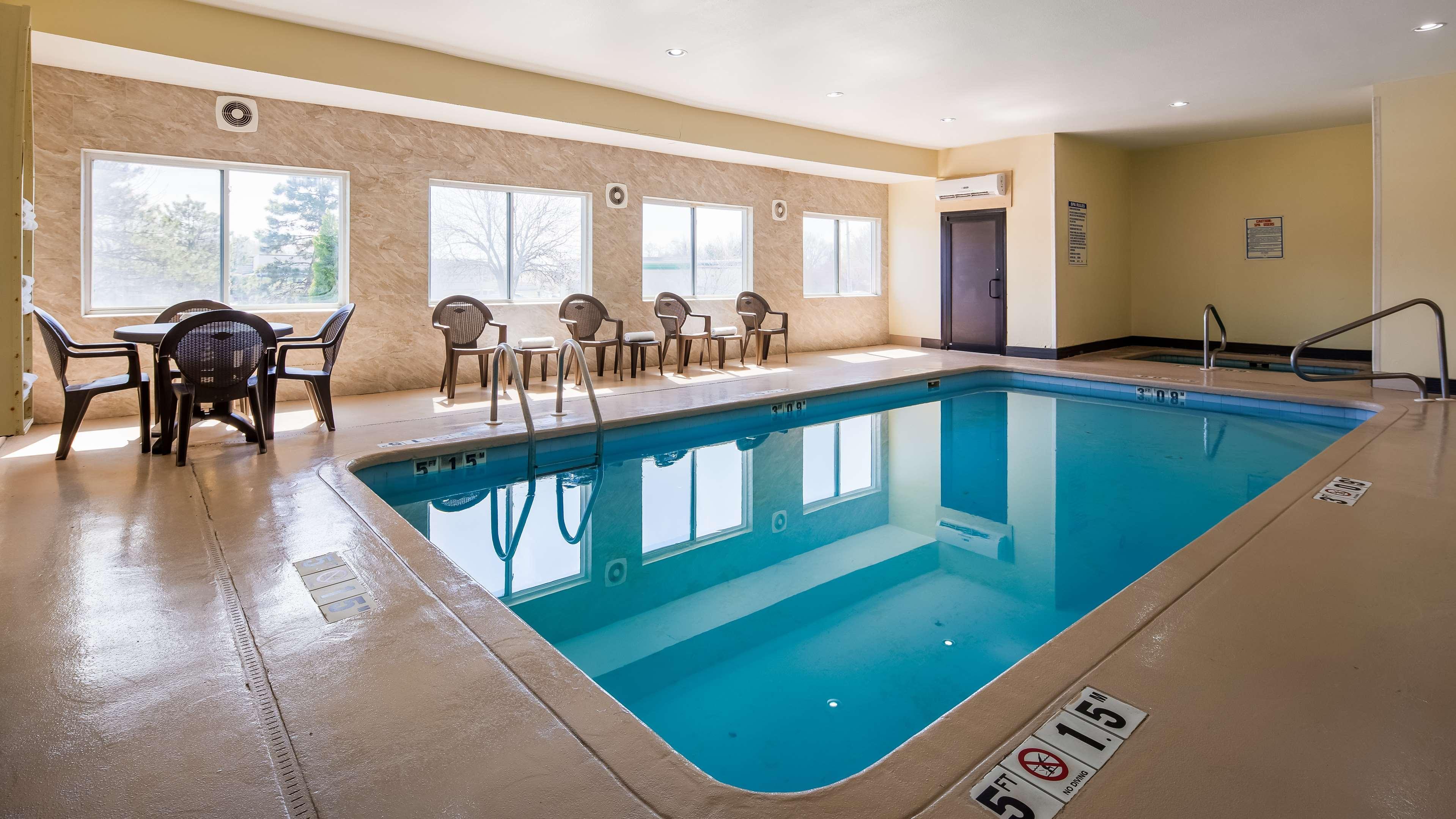 Surestay Plus Hotel By Best Western Blue Springs Buitenkant foto