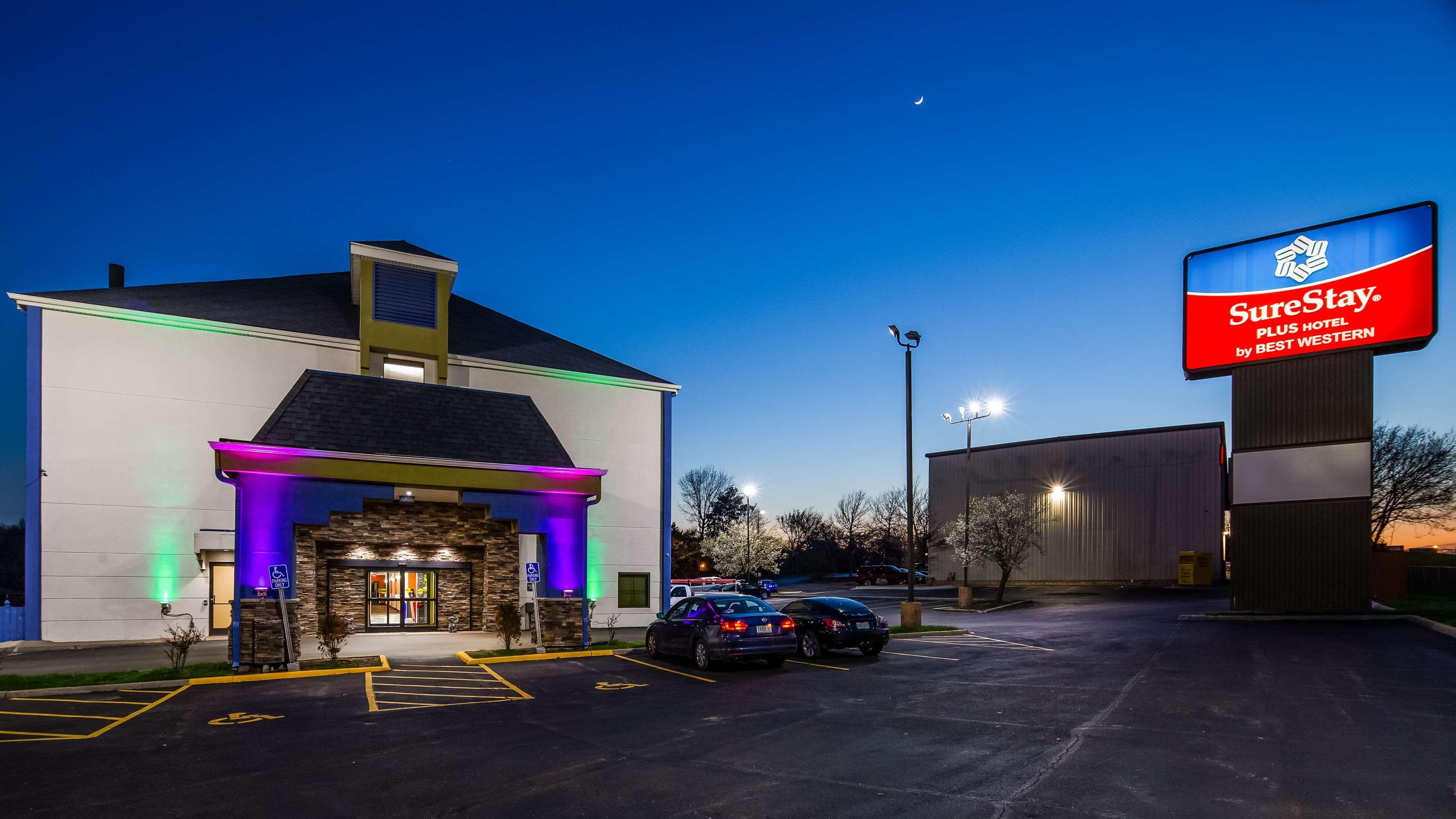 Surestay Plus Hotel By Best Western Blue Springs Buitenkant foto