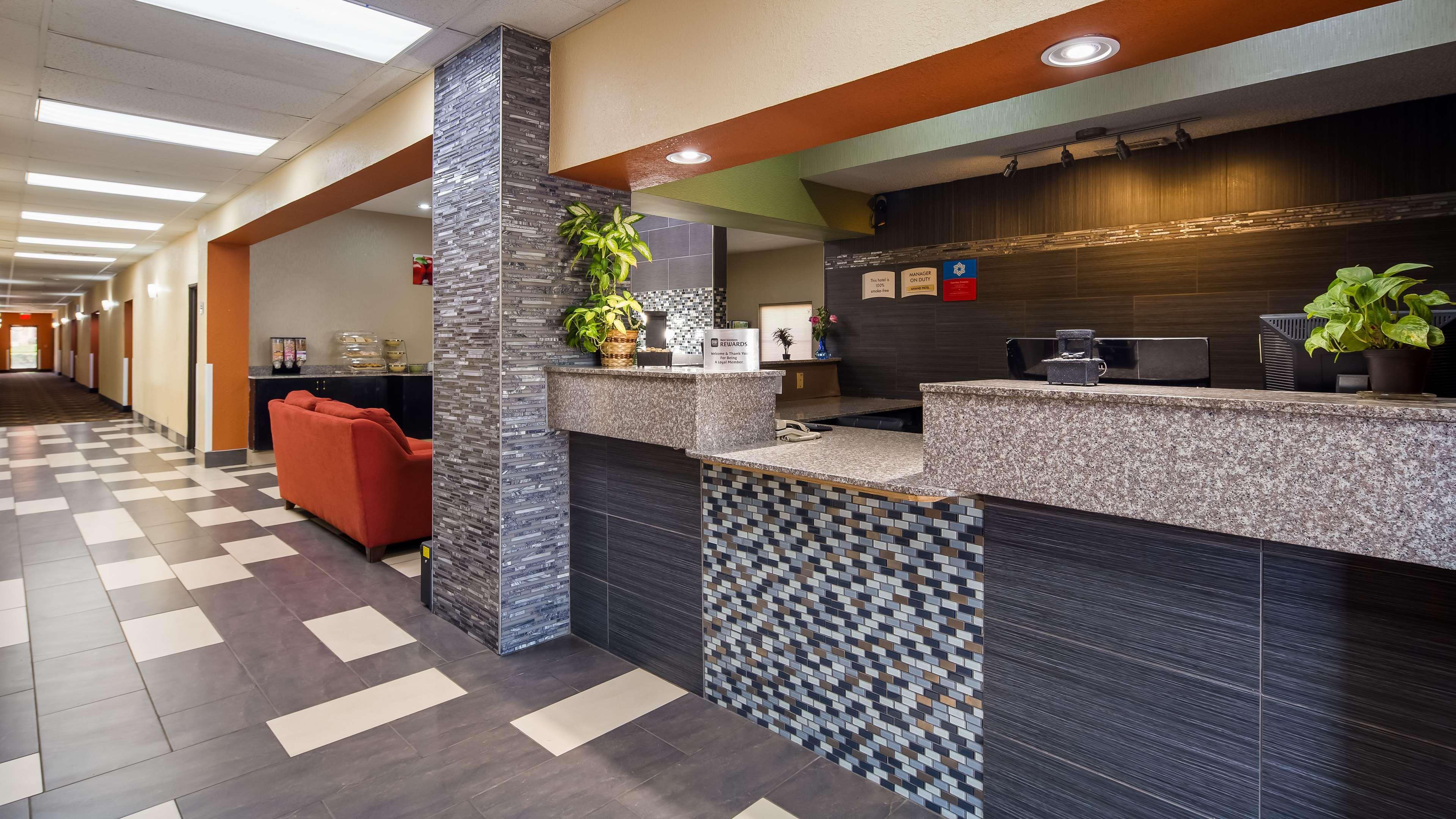 Surestay Plus Hotel By Best Western Blue Springs Buitenkant foto