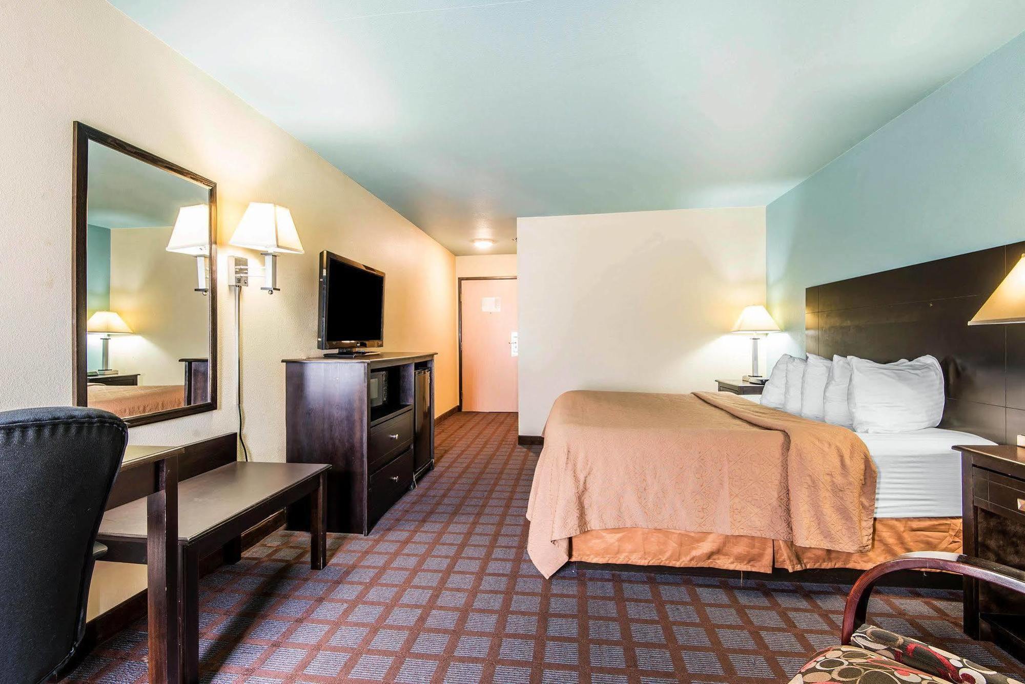 Surestay Plus Hotel By Best Western Blue Springs Buitenkant foto