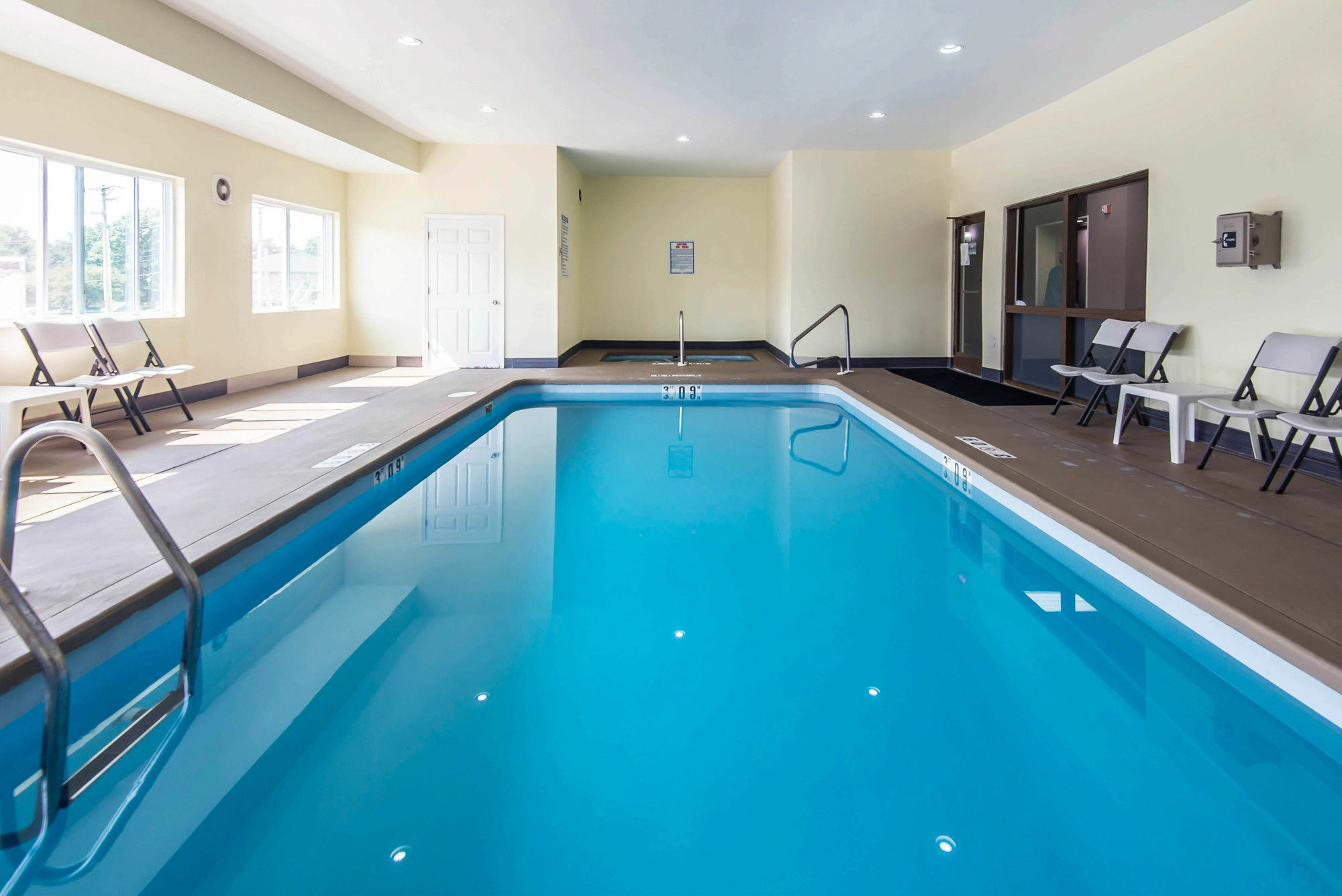Surestay Plus Hotel By Best Western Blue Springs Buitenkant foto